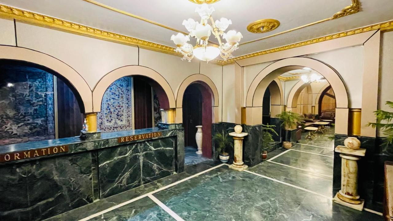 Hotel International Srinagar Exterior photo