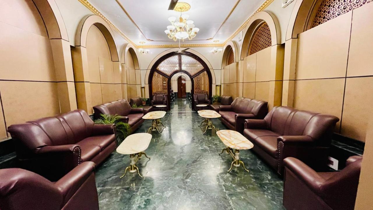 Hotel International Srinagar Exterior photo