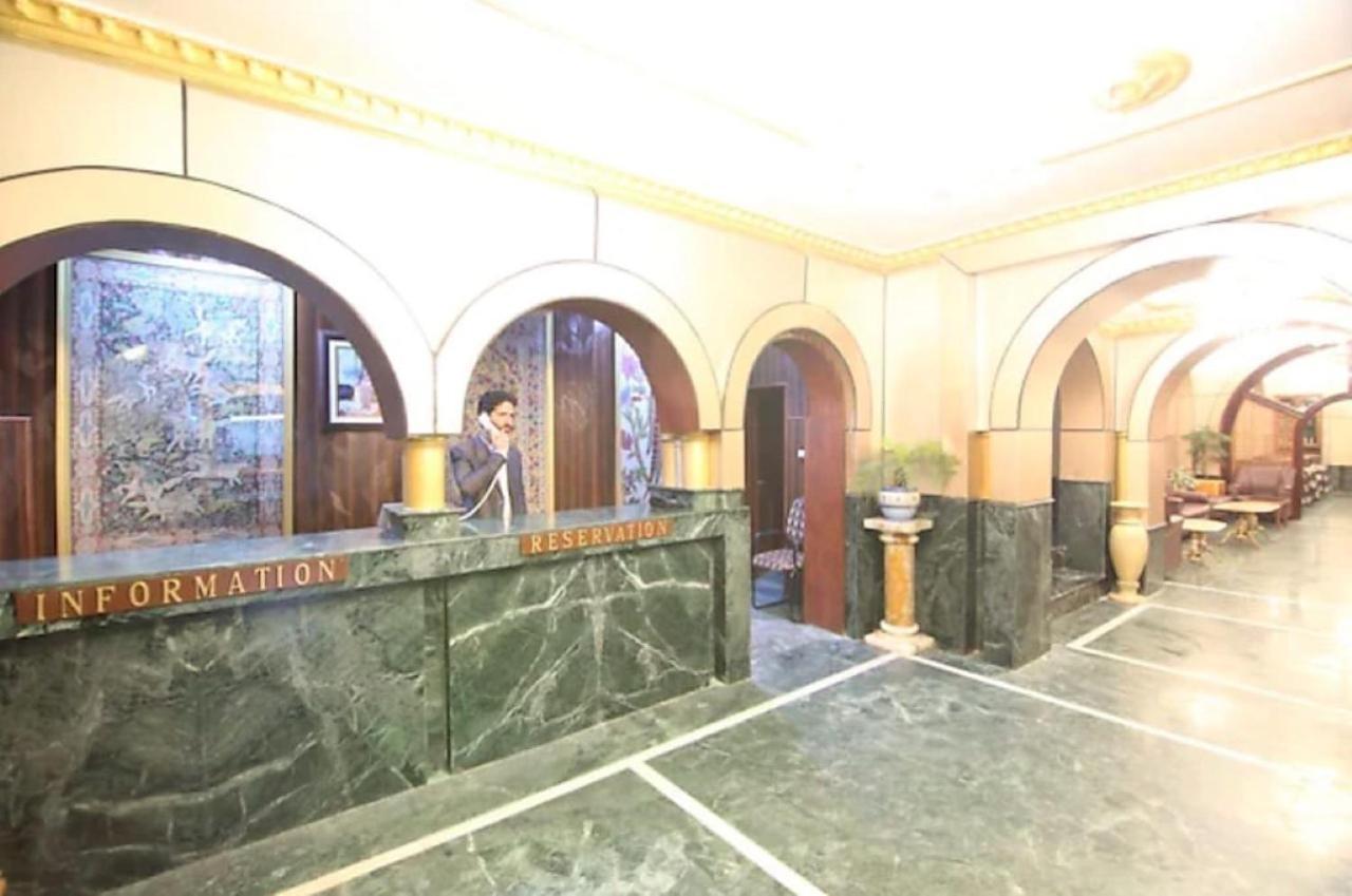 Hotel International Srinagar Exterior photo